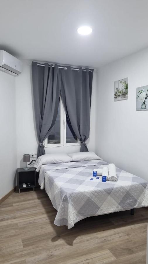 Hostal Vara Madrid Extérieur photo
