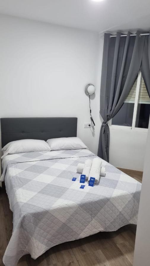 Hostal Vara Madrid Extérieur photo