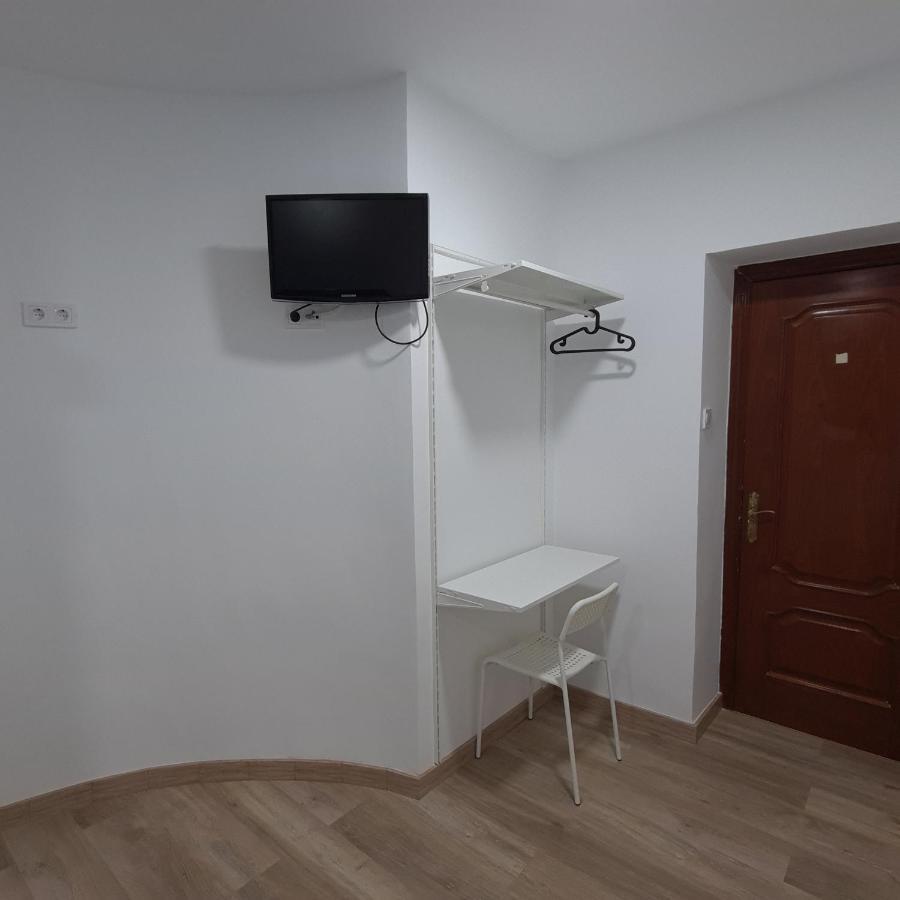 Hostal Vara Madrid Extérieur photo