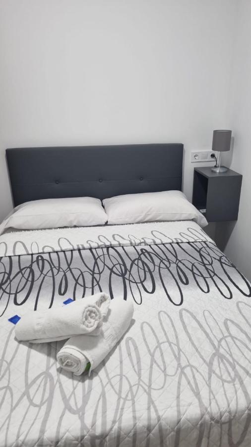 Hostal Vara Madrid Extérieur photo
