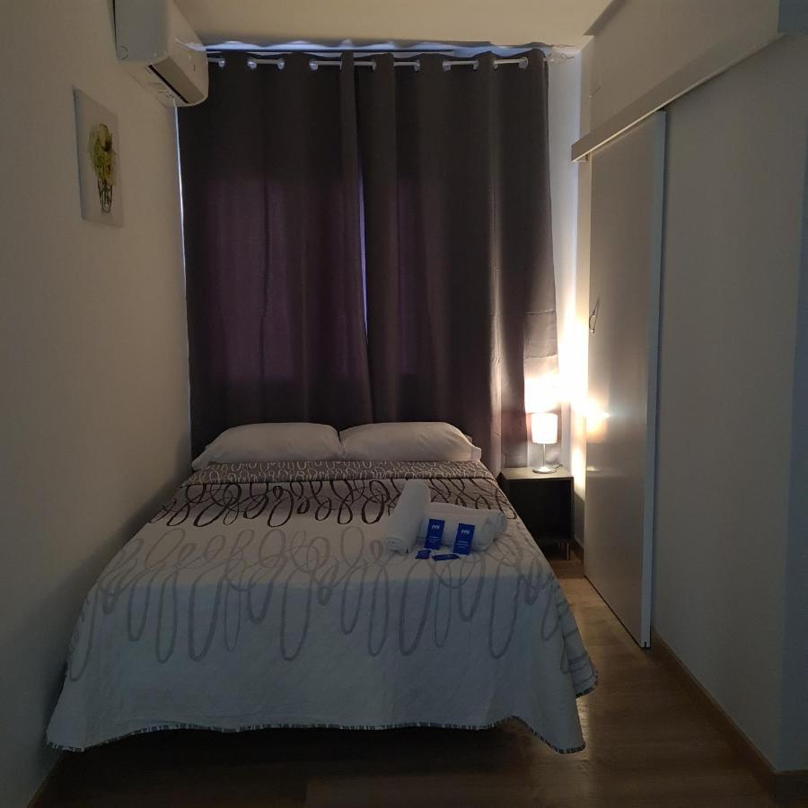 Hostal Vara Madrid Extérieur photo