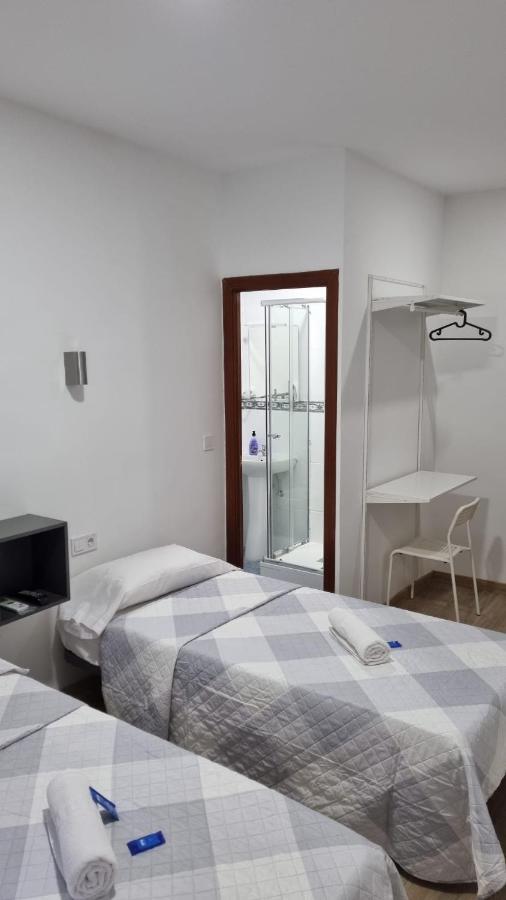 Hostal Vara Madrid Extérieur photo